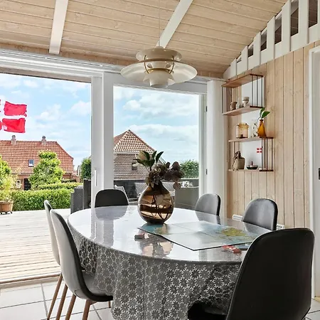 Ferienhaus Amazing In With Kitchen